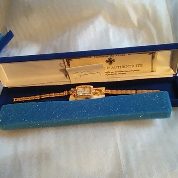 Jacqueline Kennedy's Gold Plated Watch - Picture 14 of 14